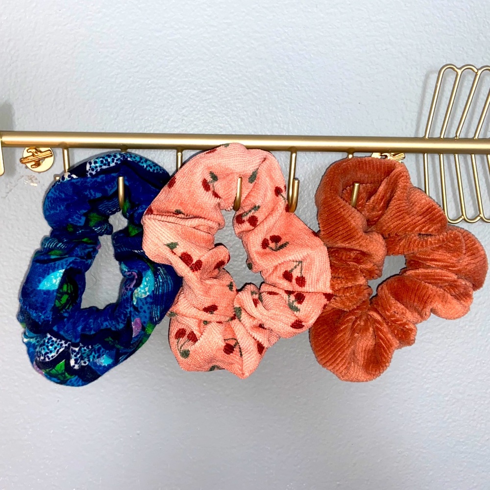 Pack of 3 larger scrunchies